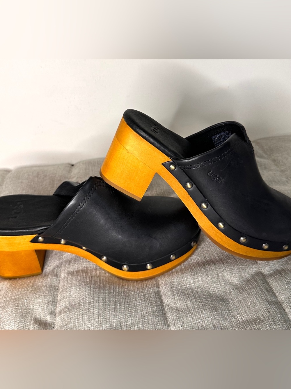 NEW UGG Black Leather Clogs Studded Wooden Heel Platform Sz 6